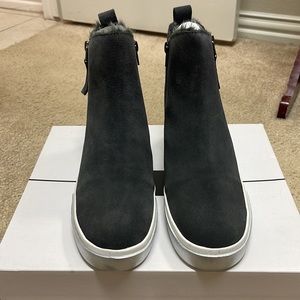 Dolce vita women’s booties size 6.5